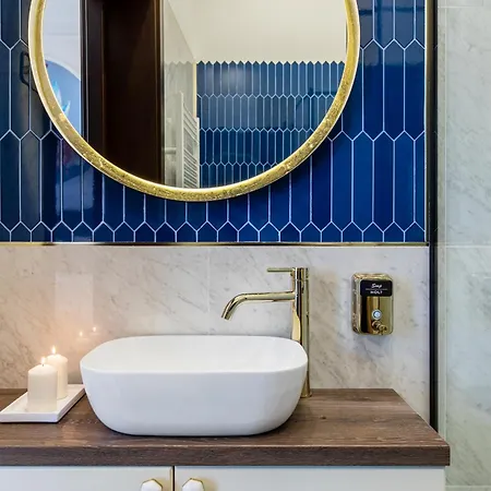 Old Town Luxury With Balcony *