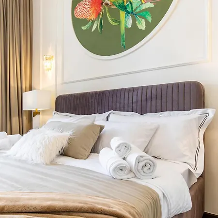 Appartement Old Town Luxury With Balcony Boekarest