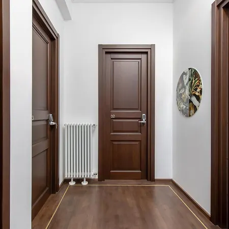 Old Town Luxury With Balcony Apartament