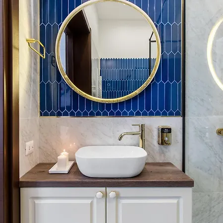 Old Town Luxury With Balcony *