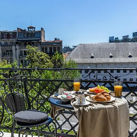 Old Town Luxury With Balcony *