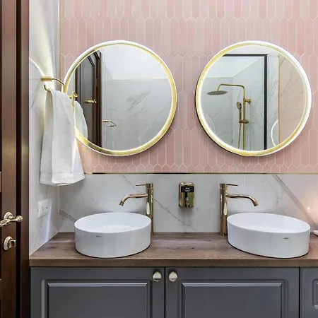 Lejlighed Old Town Luxury With Balcony