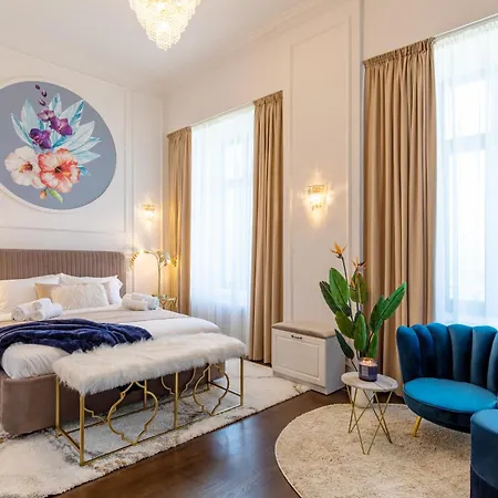 아파트 Old Town Luxury With Balcony *