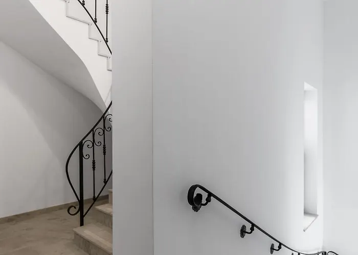 Old Town Luxury With Balcony *