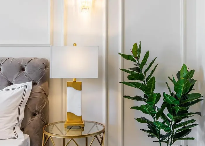 Old Town Luxury With Balcony Bucureşti