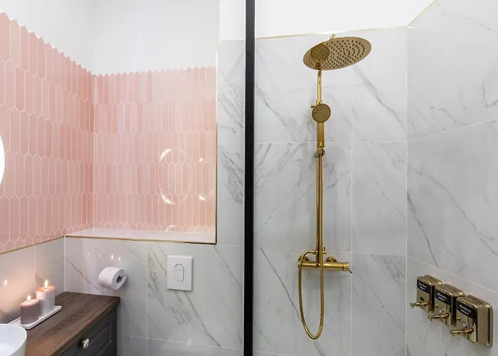 Old Town Luxury With Balcony Apartamento *