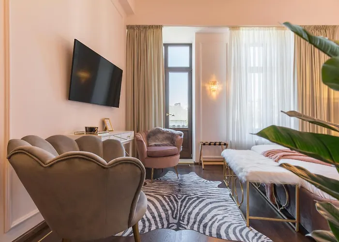 Old Town Luxury With Balcony Bucureşti