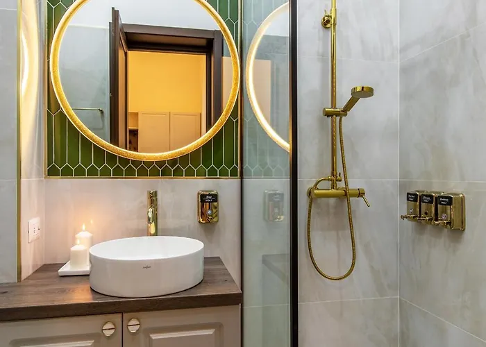 Old Town Luxury With Balcony * Bucureşti