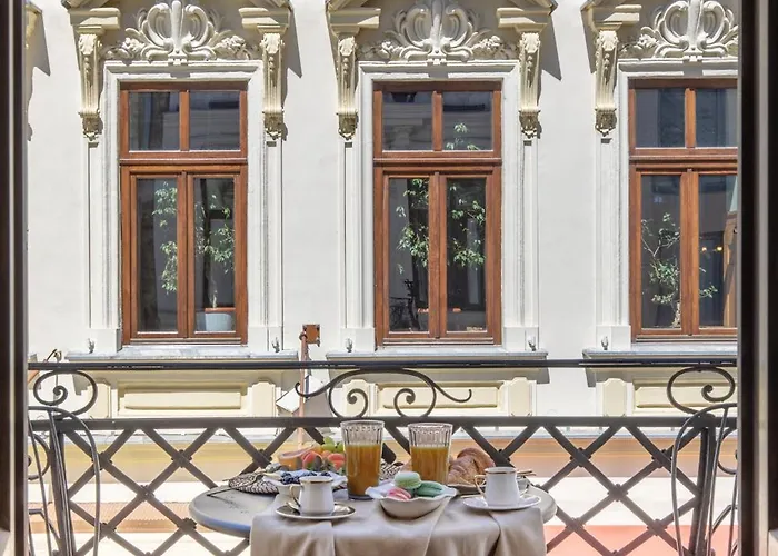 Old Town Luxury With Balcony Bucareste