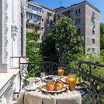 Lägenhet Old Town Luxury With Balcony *