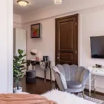 Lägenhet Old Town Luxury With Balcony *