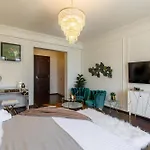 Old Town Luxury With Balcony *