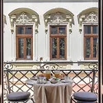 Old Town Luxury With Balcony Bukarest