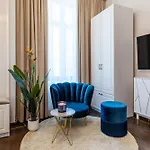 Old Town Luxury With Balcony Lägenhet Bukarest