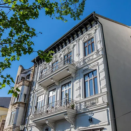 Old Town Luxury With Balcony Apartamento *