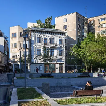 Old Town Luxury With Balcony * Boekarest