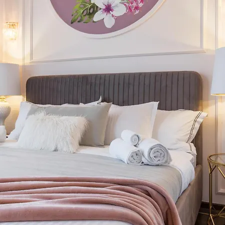 Old Town Luxury With Balcony Apartament Bukareszt