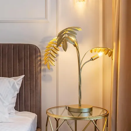 Old Town Luxury With Balcony Apartament