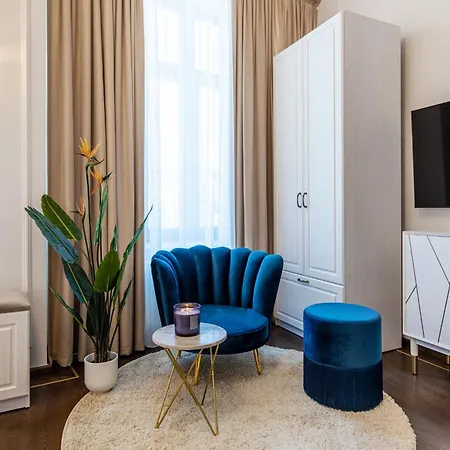 Old Town Luxury With Balcony Appartement Boekarest
