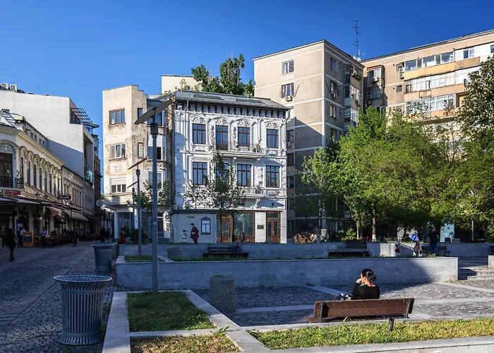 Old Town Luxury With Balcony * Boekarest