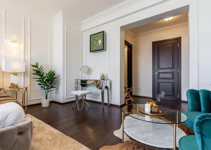 Appartement Old Town Luxury With Balcony Boekarest