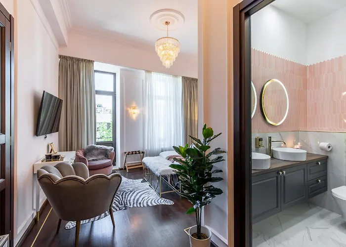 Old Town Luxury With Balcony Appartement