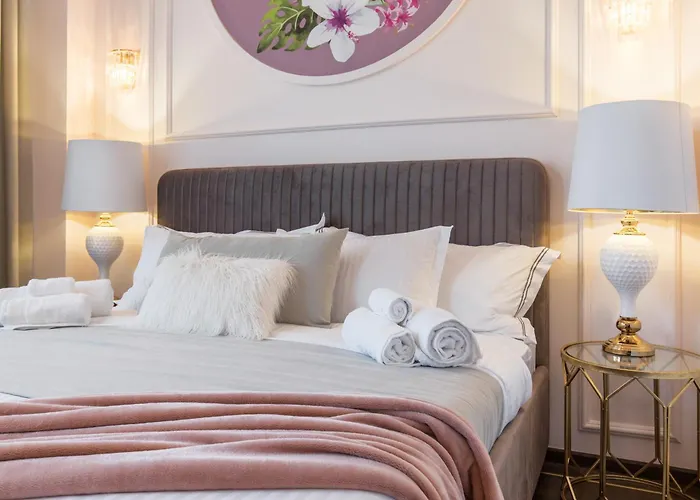 Old Town Luxury With Balcony Appartement Boekarest
