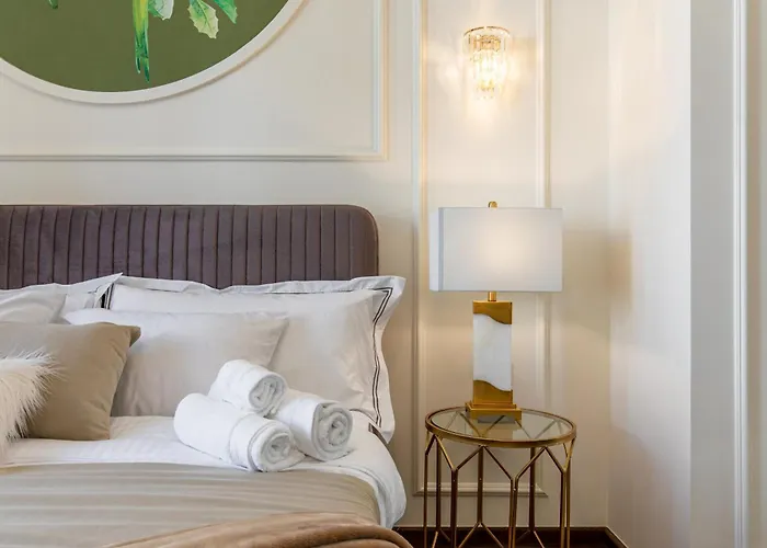 Appartement Old Town Luxury With Balcony Boekarest