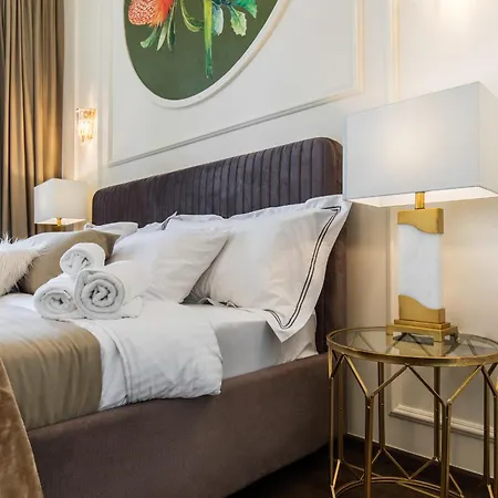 Old Town Luxury With Balcony Apartament Bukareszt