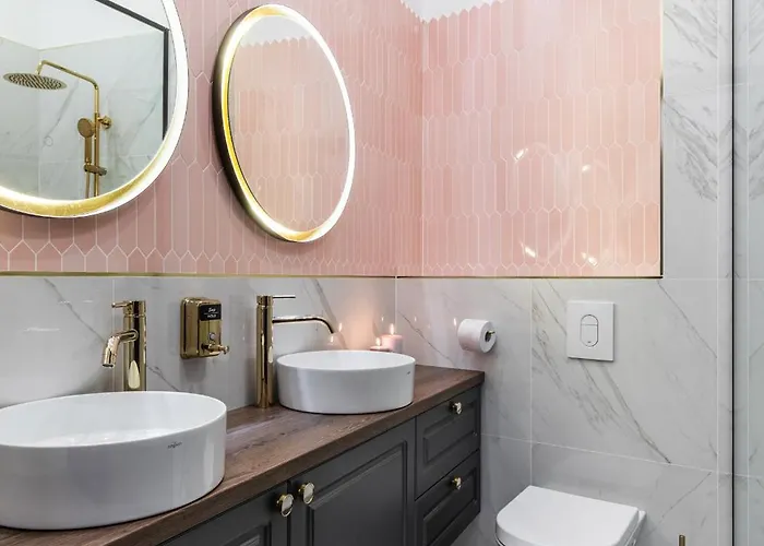 Old Town Luxury With Balcony *