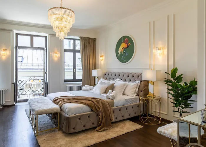 Old Town Luxury With Balcony *