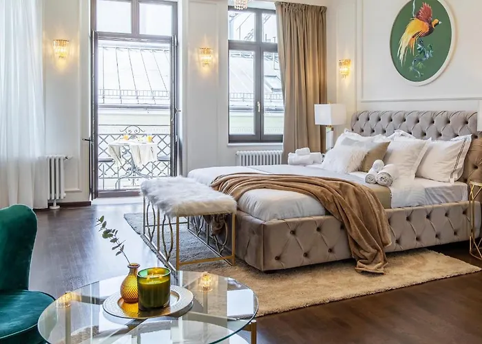 Old Town Luxury With Balcony *